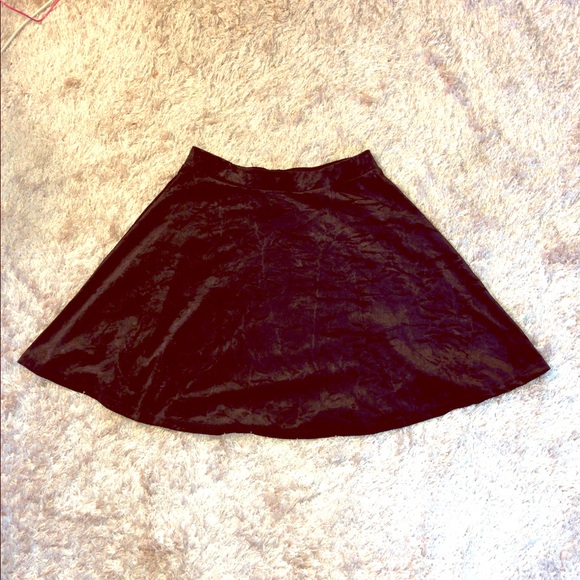 H&M Dresses & Skirts - H&M black velvet mini skirt